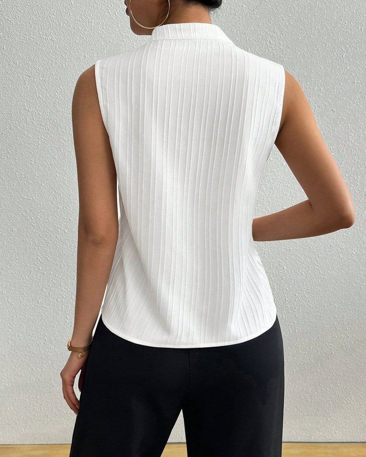White V-Neck Sleeveless Textured Casual Tank Top