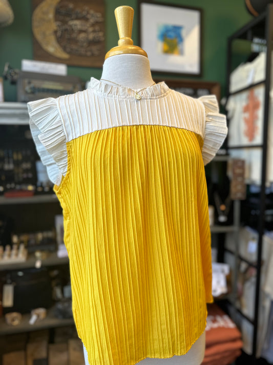 Sleeveless Ruffle Shoulders Contrast Top