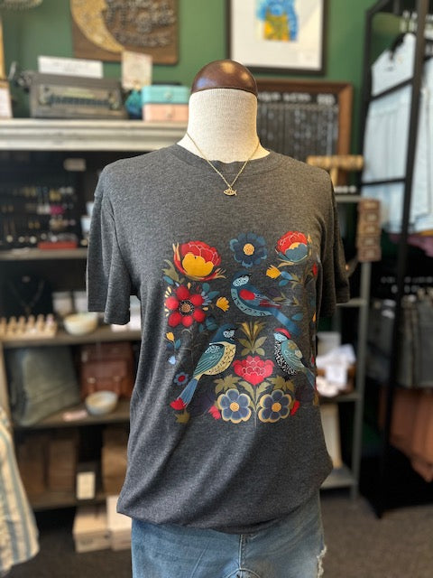 $10 Rack - Nature Flowers And Birds Print Crewneck T-Shirt