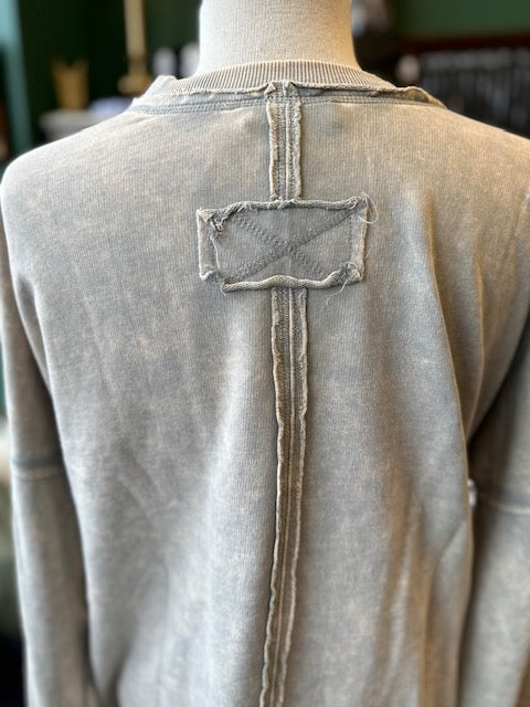 Sleet Pocket Distressed Sweatshirt