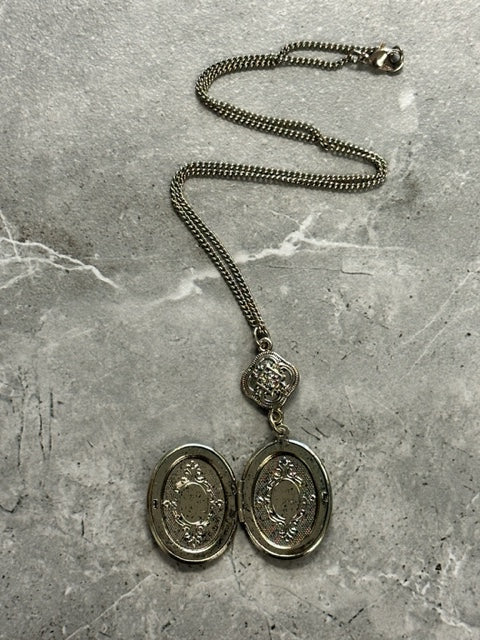 Vintage Oval Locket and Chain