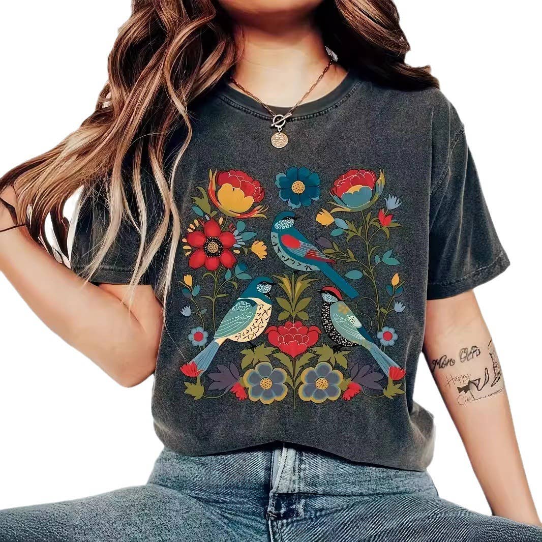 $10 Rack - Nature Flowers And Birds Print Crewneck T-Shirt